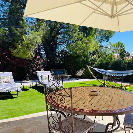 Dom wakacyjny Villa Isal-Piscine Privee